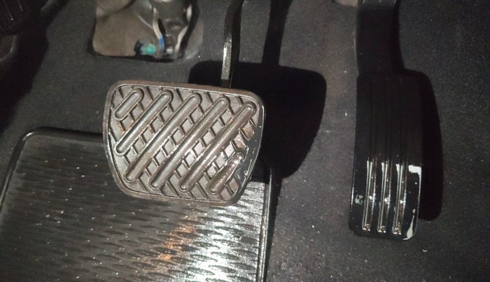 2021 Renault Duster RXZ 1.3 TURBO PETROL CVT, Petrol, Automatic, 38,173 km, Pedals