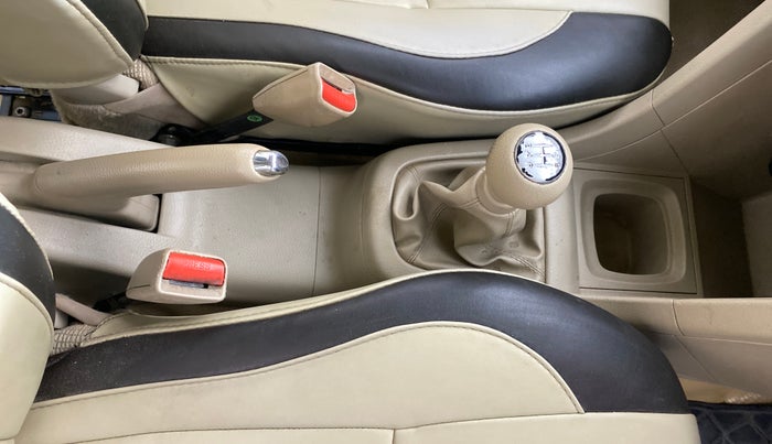 2015 Maruti Swift Dzire ZXI, Petrol, Manual, 71,348 km, Gear Lever