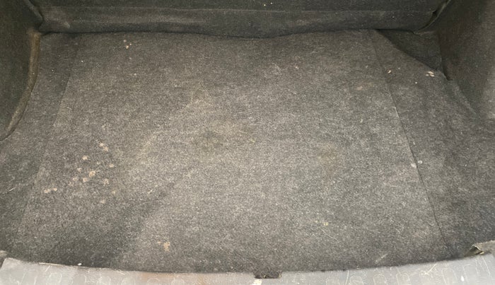 2015 Maruti Swift Dzire ZXI, Petrol, Manual, 71,348 km, Boot Inside