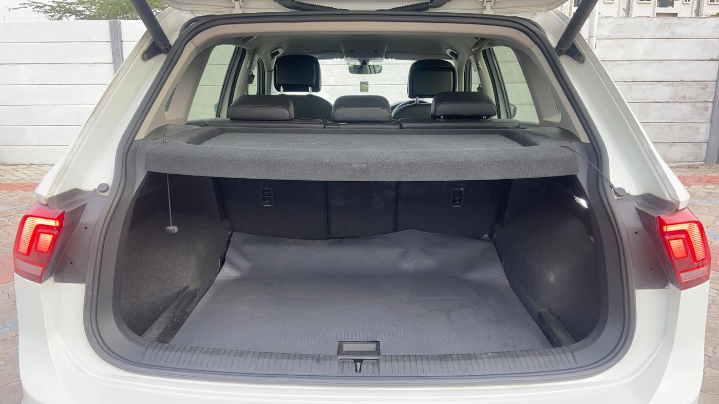 2019 Volkswagen TIGUAN COMFORTLINE TDI AT, Diesel, Automatic, 1,11,225 km, Boot Inside