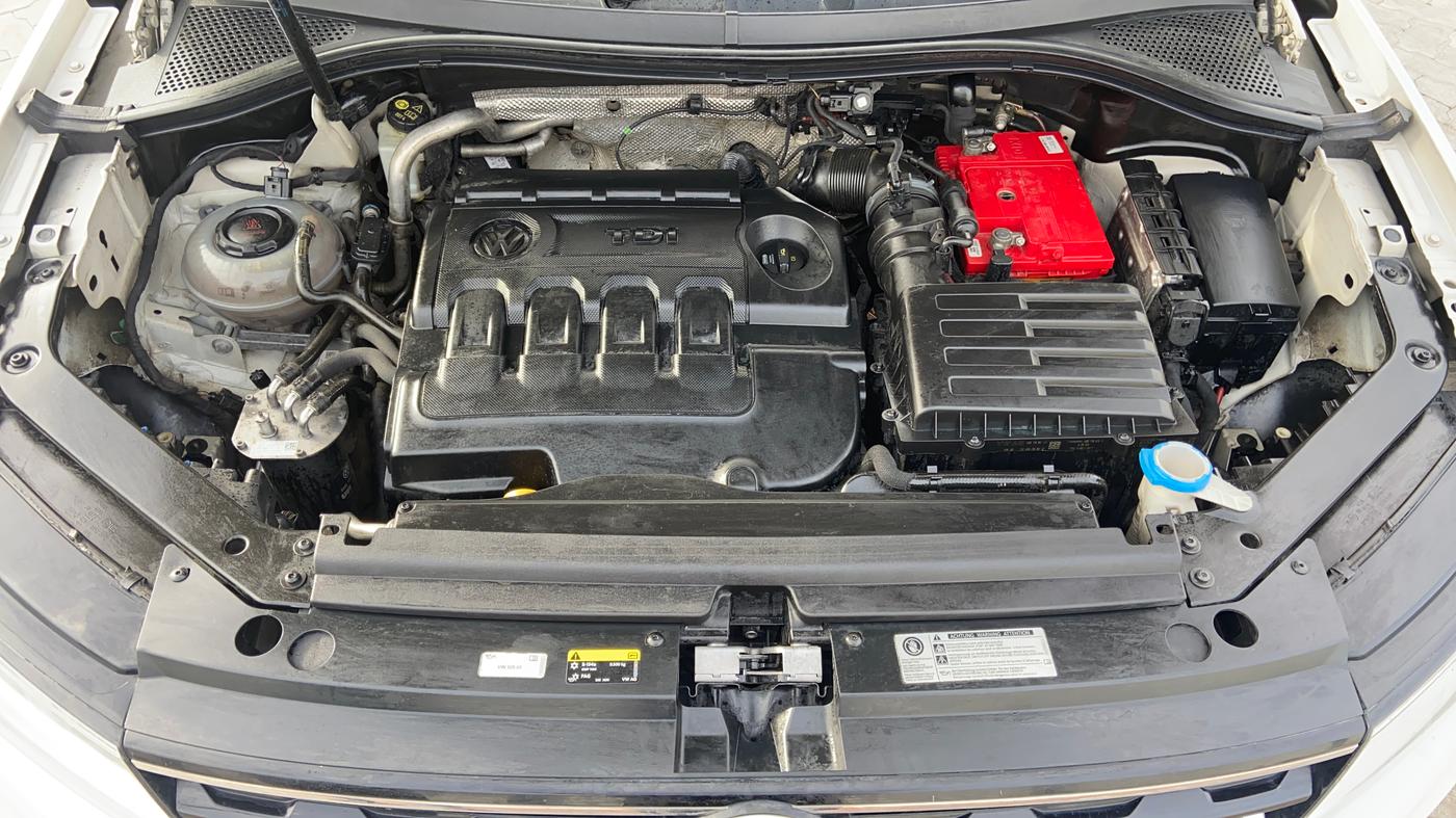 2019 Volkswagen TIGUAN COMFORTLINE TDI AT, Diesel, Automatic, 1,11,225 km, Engine View