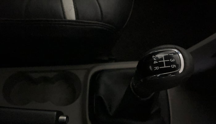 2018 Tata Tiago XT PETROL, Petrol, Manual, 69,939 km, Gear Lever