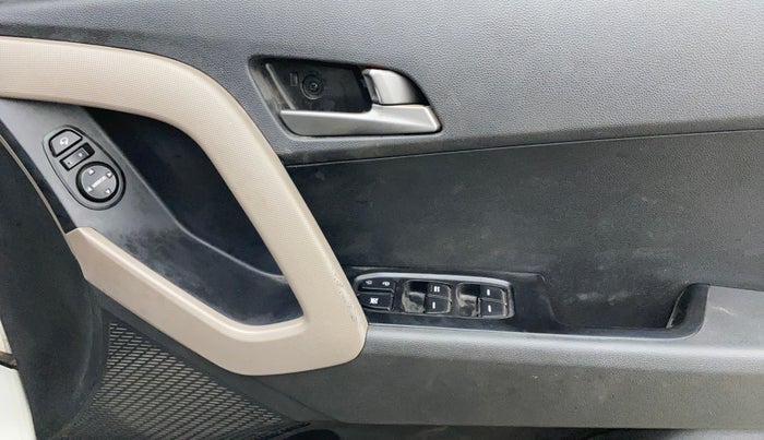 2017 Hyundai Creta SX PLUS AT 1.6 PETROL, Petrol, Automatic, 1,08,119 km, Driver Side Door Panels Control