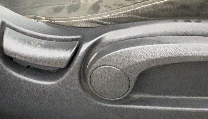 2017 Hyundai Creta SX PLUS AT 1.6 PETROL, Petrol, Automatic, 1,08,119 km, Driver Side Adjustment Panel