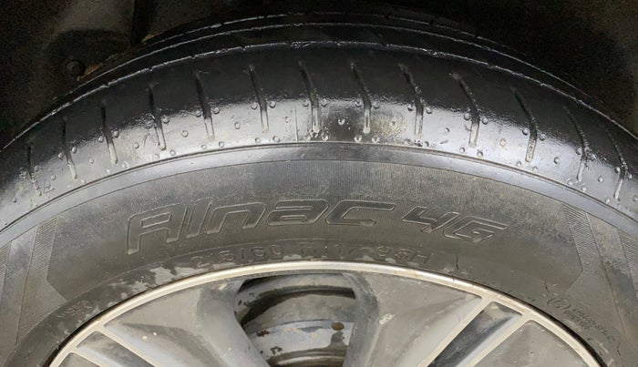 2017 Hyundai Creta SX PLUS AT 1.6 PETROL, Petrol, Automatic, 1,08,119 km, Right Rear Tyre Tread