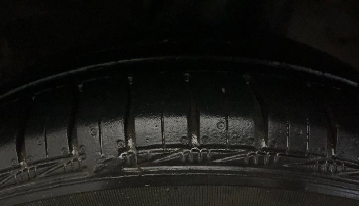 2019 Honda Amaze 1.2L I-VTEC S, CNG, Manual, 42,505 km, Left Rear Tyre Tread