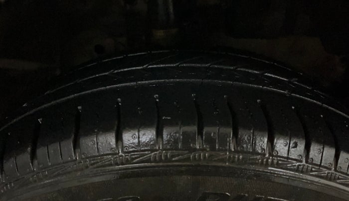 2019 Honda Amaze 1.2L I-VTEC S, CNG, Manual, 42,505 km, Right Front Tyre Tread