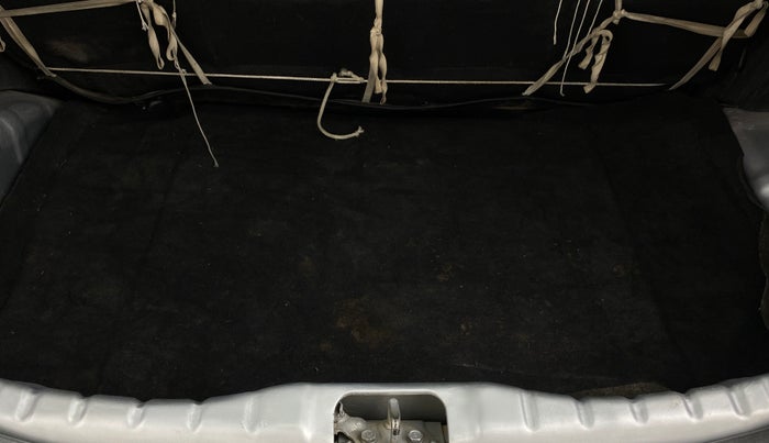 2013 Hyundai Eon MAGNA +, Petrol, Manual, 48,123 km, Boot Inside