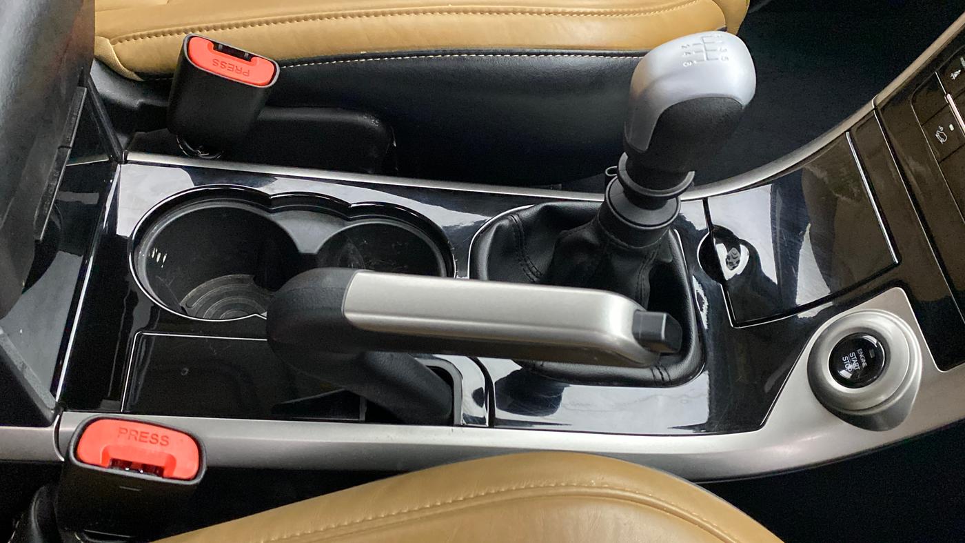 2018 Mahindra XUV500 W11 (O), Diesel, Manual, 47,339 km, Gear Lever