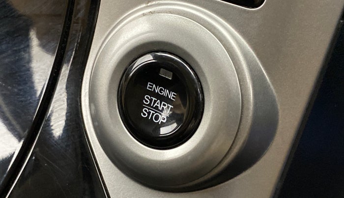 2018 Mahindra XUV500 W11 (O), Diesel, Manual, 47,339 km, Keyless Start/ Stop Button