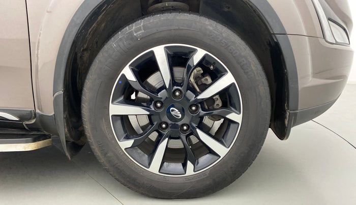 2018 Mahindra XUV500 W11 (O), Diesel, Manual, 47,339 km, Right Front Wheel