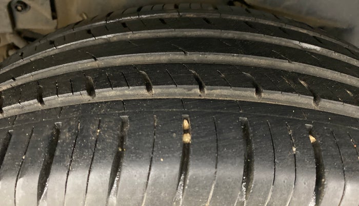 2018 Mahindra XUV500 W11 (O), Diesel, Manual, 47,339 km, Right Rear Tyre Tread