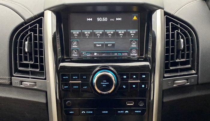2018 Mahindra XUV500 W11 (O), Diesel, Manual, 47,339 km, Infotainment System