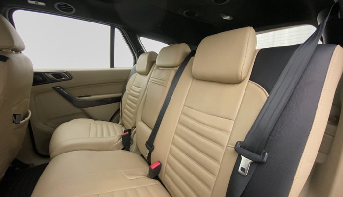 2018 Ford Endeavour 2.2l 4X2 AT Titanium, Diesel, Automatic, 76,800 km, Right Side Rear Door Cabin