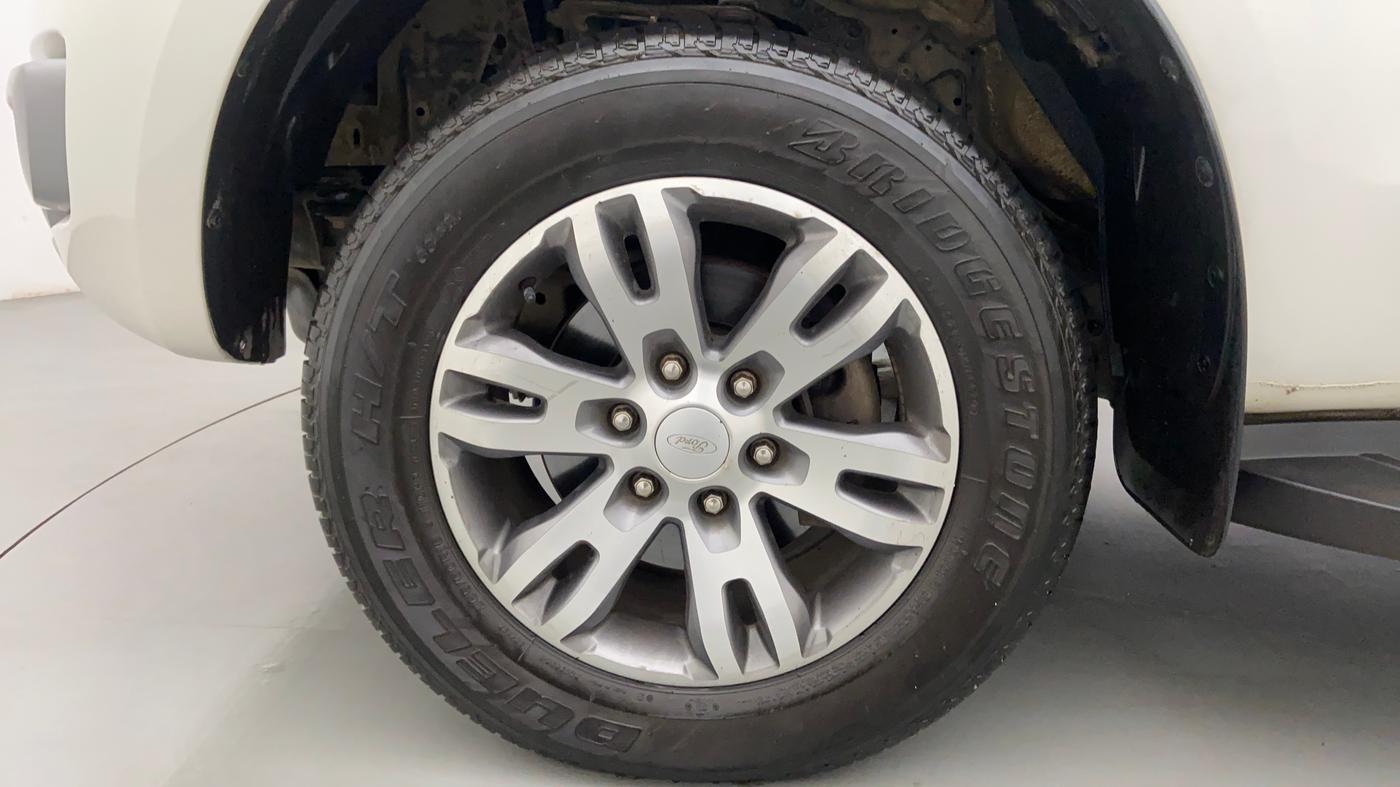 2018 Ford Endeavour 2.2l 4X2 AT Titanium, Diesel, Automatic, 76,800 km, Left Front Wheel