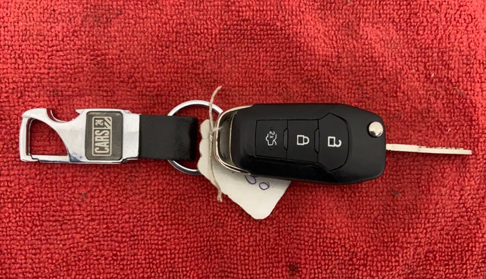 2018 Ford Endeavour 2.2l 4X2 AT Titanium, Diesel, Automatic, 76,800 km, Key Close Up