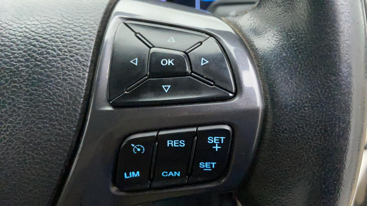 2018 Ford Endeavour 2.2l 4X2 AT Titanium, Diesel, Automatic, 76,800 km, Adaptive Cruise Control
