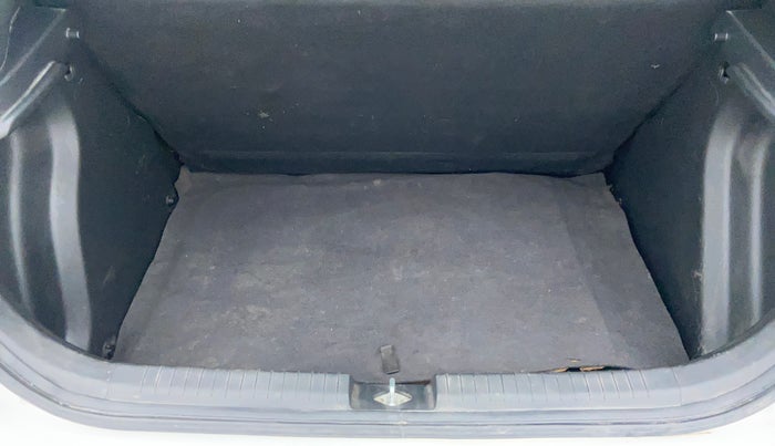 2017 Hyundai Elite i20 MAGNA EXECUTIVE 1.2, Petrol, Manual, 45,436 km, Dicky (Boot door) - Parcel tray missing