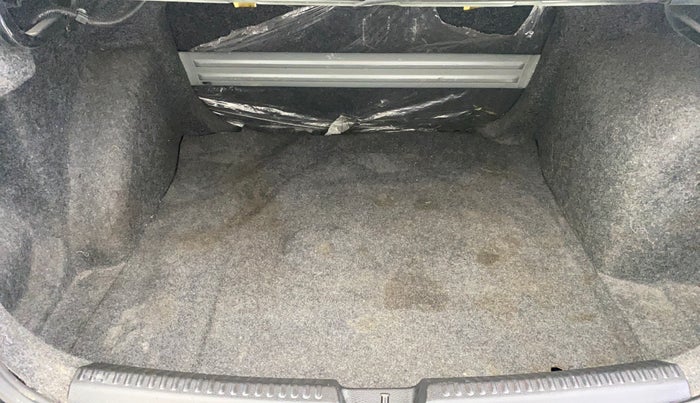 2018 Skoda Rapid STYLE 1.6 MPI AT, Petrol, Automatic, 74,971 km, Boot Inside