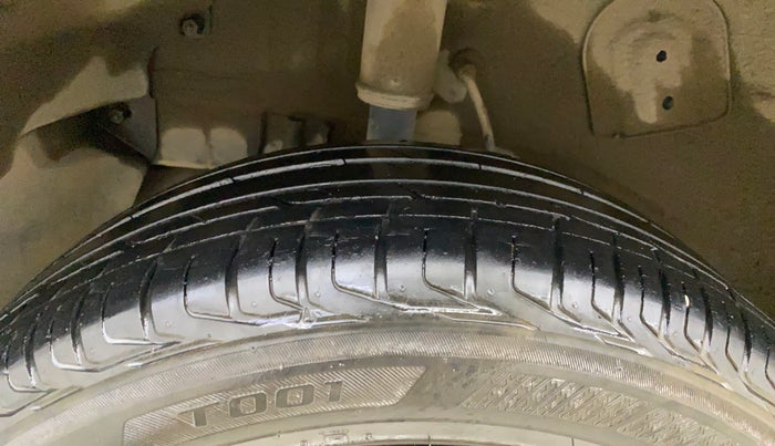 2021 Tata NEXON XMA SUNROOF PETROL, Petrol, Automatic, 28,525 km, Right Rear Tyre Tread