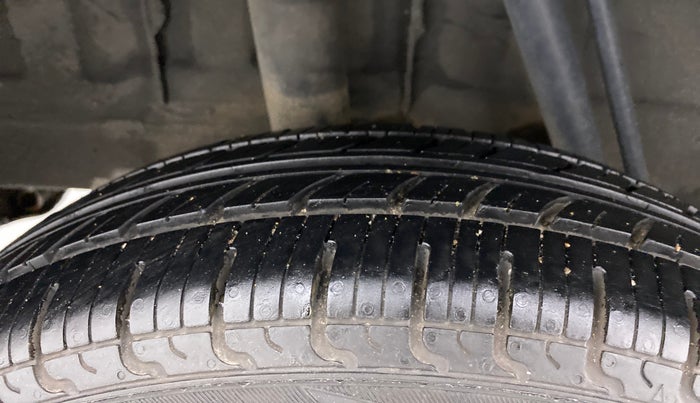 2018 Renault Kwid CLIMBER 1.0, Petrol, Manual, 83,048 km, Right Rear Tyre Tread