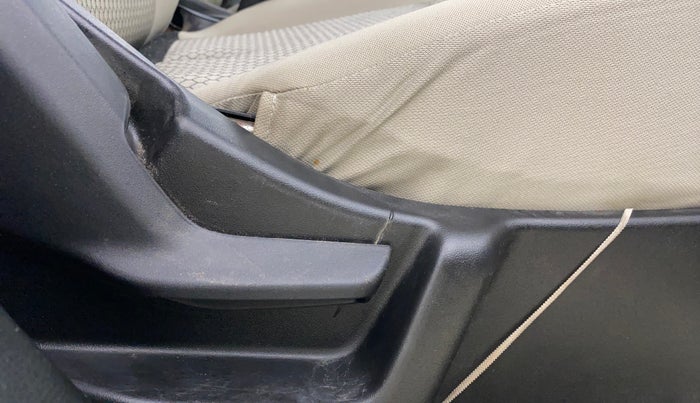 2021 Maruti New Wagon-R LXI CNG 1.0, CNG, Manual, 71,472 km, Driver Side Adjustment Panel