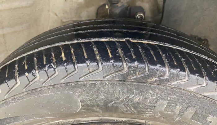 2021 Maruti New Wagon-R LXI CNG 1.0, CNG, Manual, 71,472 km, Right Front Tyre Tread