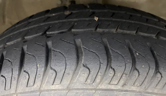 2016 Maruti Wagon R 1.0 VXI, Petrol, Manual, 29,028 km, Right Front Tyre Tread
