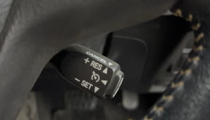 2022 Toyota Innova Crysta 2.7 ZX AT 7 STR, Petrol, Automatic, 51,133 km, Adaptive Cruise Control