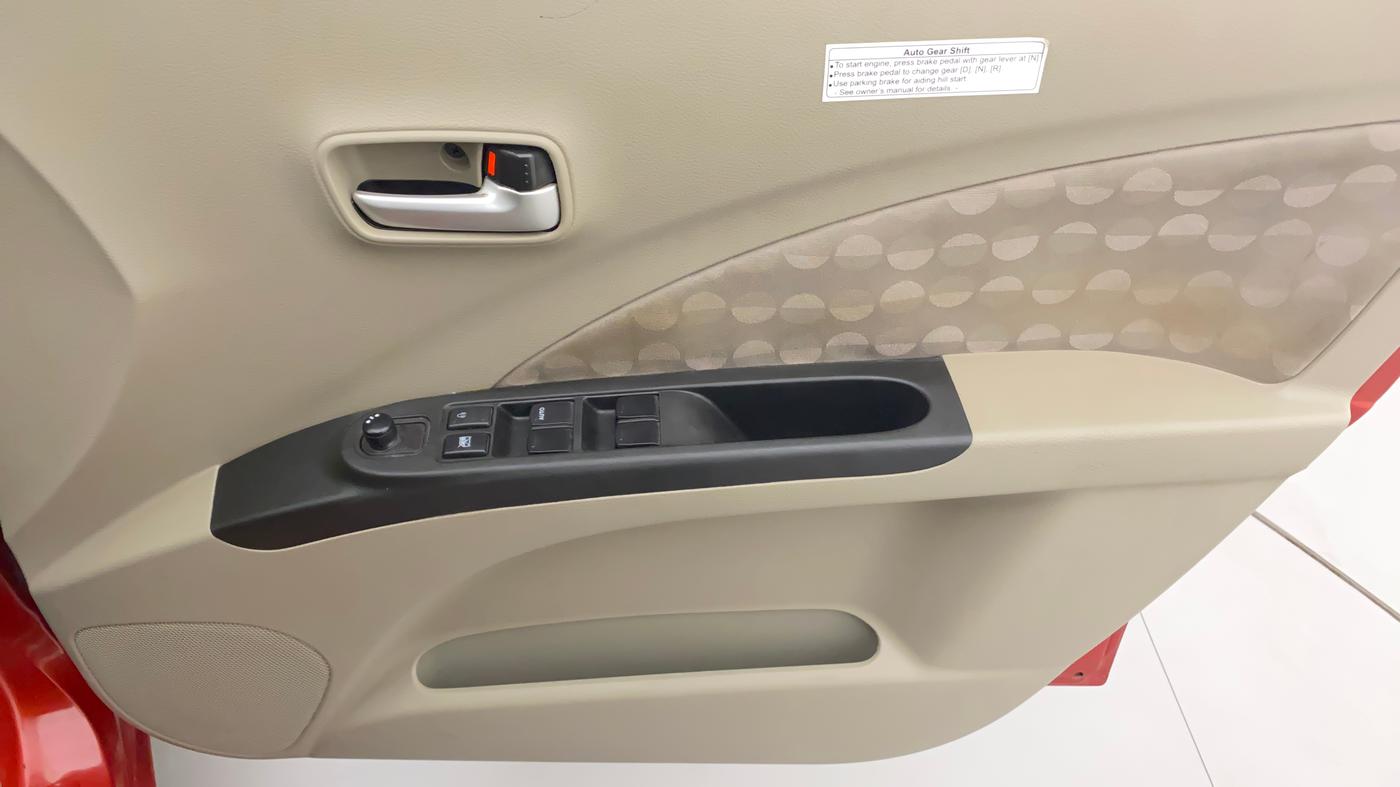 2016 Maruti Celerio ZXI AMT (O), Petrol, Automatic, 33,145 km, Driver Side Door Panels Control
