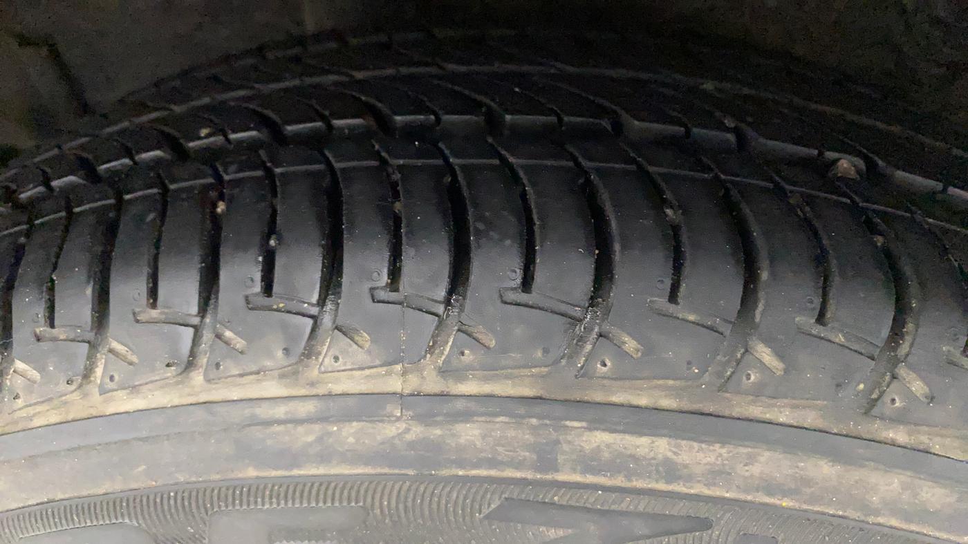 2016 Maruti Celerio ZXI AMT (O), Petrol, Automatic, 33,145 km, Right Rear Tyre Tread
