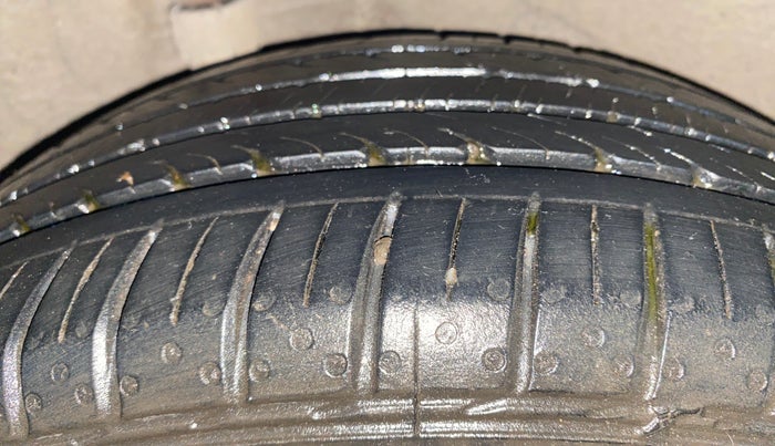 2017 Hyundai Verna 1.6 VTVT SX (O) AT, Petrol, Automatic, 72,278 km, Right Rear Tyre Tread