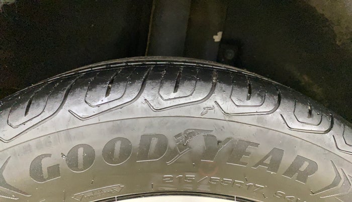 2022 MG ASTOR SHARP 1.5 MT, Petrol, Manual, 36,863 km, Right Rear Tyre Tread