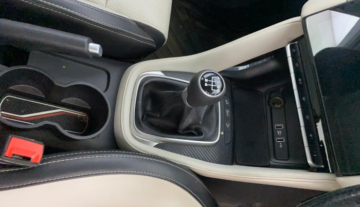 2022 MG ASTOR SHARP 1.5 MT, Petrol, Manual, 36,863 km, Gear Lever