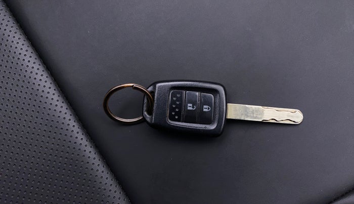 2017 Honda WR-V 1.2L I-VTEC VX MT, Petrol, Manual, 44,671 km, Key Close Up