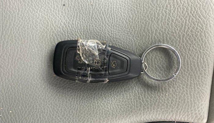 2015 Ford Fiesta TITANIUM DIESEL, Diesel, Manual, 1,35,590 km, Key Close Up