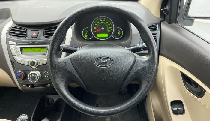 2015 Hyundai Eon MAGNA +, Petrol, Manual, 41,139 km, Steering Wheel Close Up