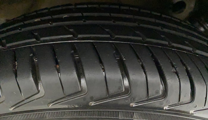 2021 Maruti New Wagon-R LXI CNG 1.0, CNG, Manual, 32,970 km, Right Rear Tyre Tread