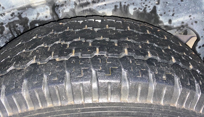 2018 Tata Hexa XE 4X2 7 STR, Diesel, Manual, 85,219 km, Left Rear Tyre Tread