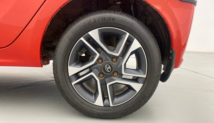 2020 Tata Tiago XZA+ DUAL TONE 1.2RTN, Petrol, Automatic, 25,527 km, Left Rear Wheel