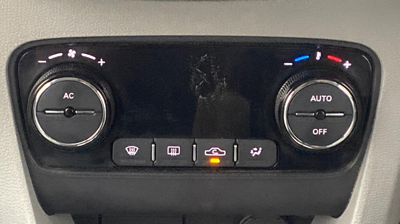 2020 Tata Tiago XZA+ DUAL TONE 1.2RTN, Petrol, Automatic, 25,527 km, Automatic Climate Control