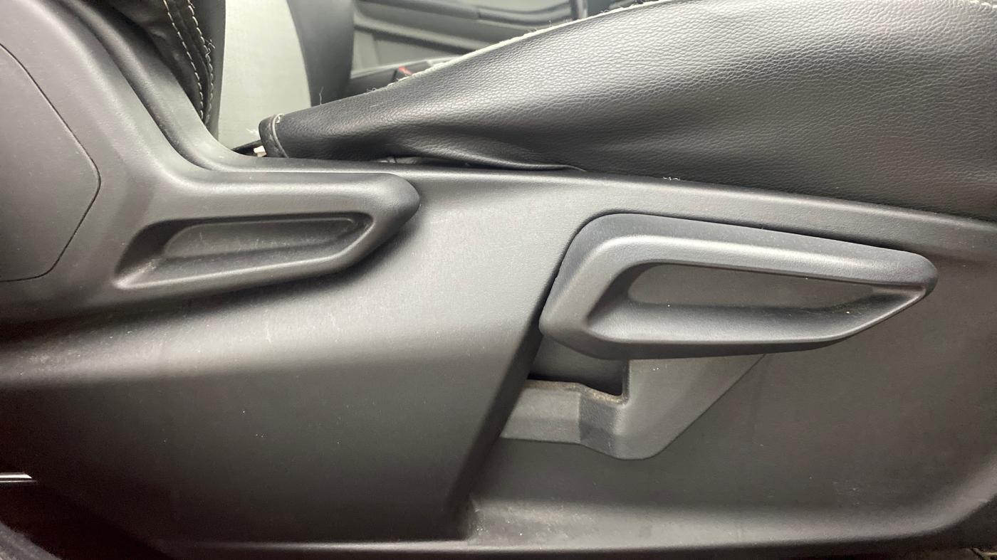 2020 Tata Tiago XZA+ DUAL TONE 1.2RTN, Petrol, Automatic, 25,527 km, Driver Side Adjustment Panel