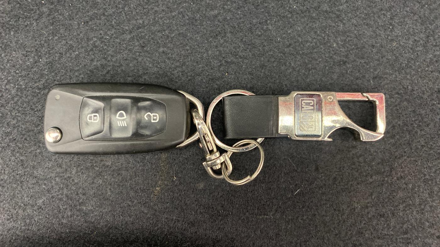 2020 Tata Tiago XZA+ DUAL TONE 1.2RTN, Petrol, Automatic, 25,527 km, Key Close Up