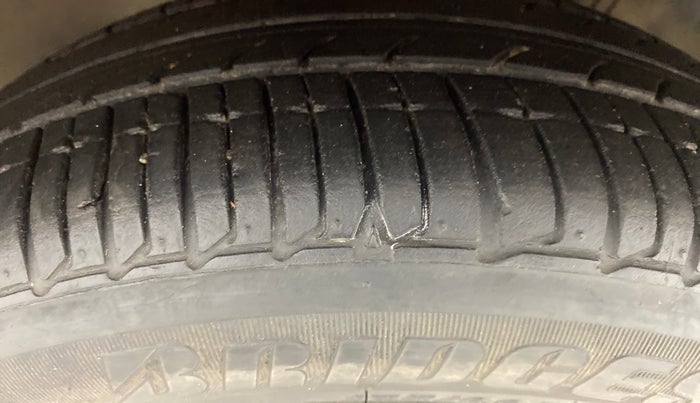 2020 Tata Tiago XZA+ DUAL TONE 1.2RTN, Petrol, Automatic, 25,527 km, Right Front Tyre Tread