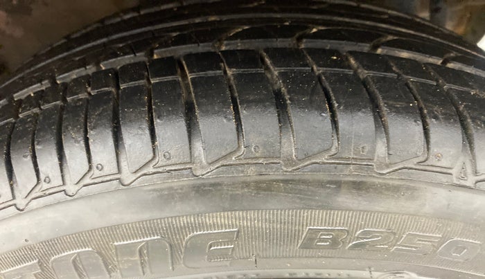 2020 Tata Tiago XZA+ DUAL TONE 1.2RTN, Petrol, Automatic, 25,527 km, Left Rear Tyre Tread