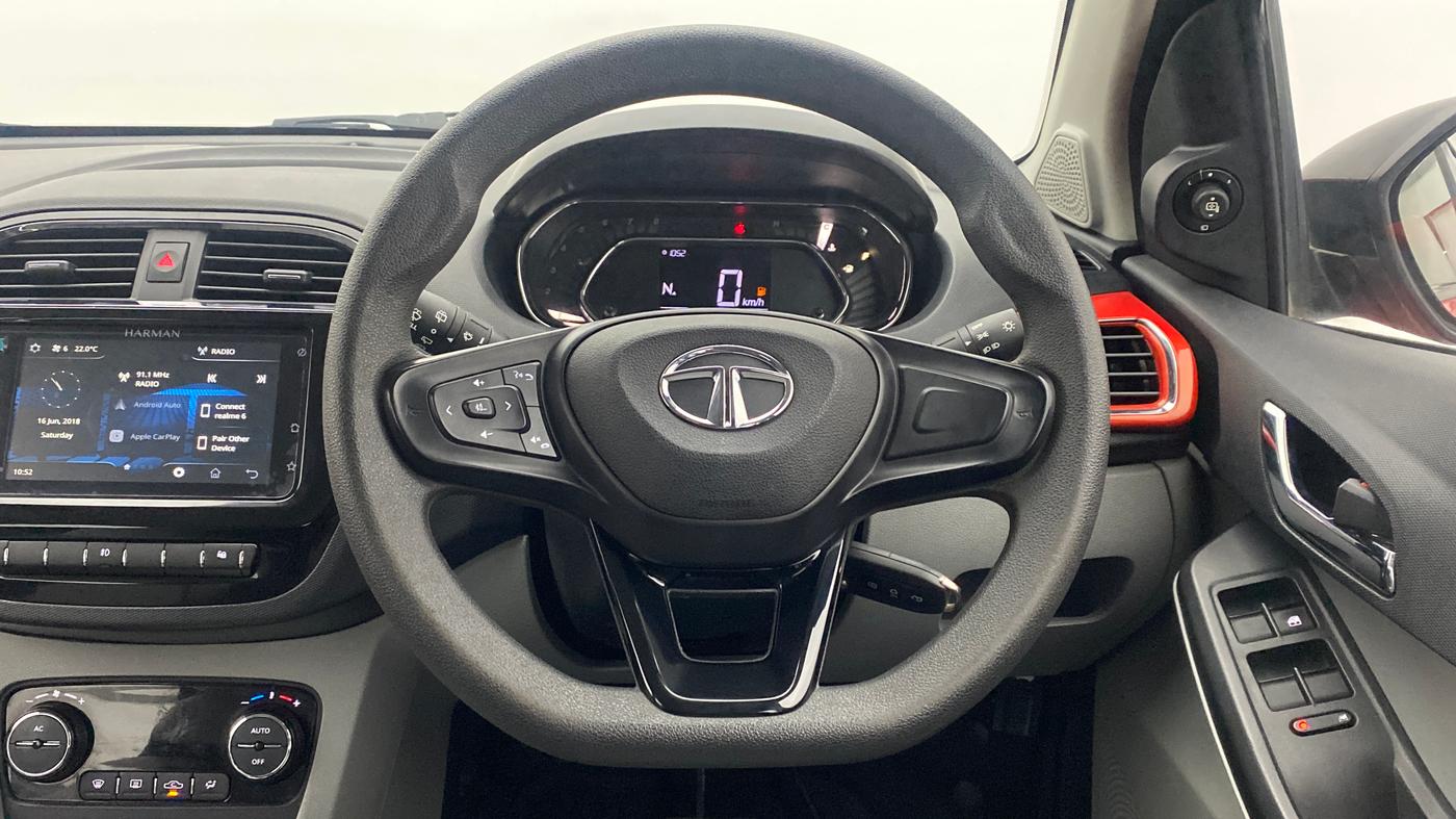 2020 Tata Tiago XZA+ DUAL TONE 1.2RTN, Petrol, Automatic, 25,527 km, Steering Wheel Close Up