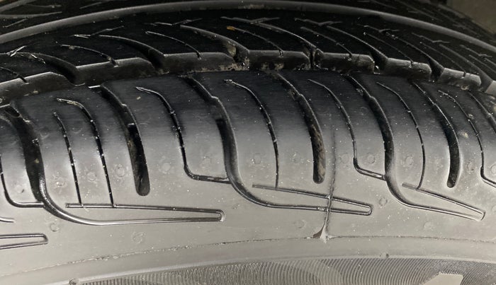 2016 Renault Kwid RXT 0.8, Petrol, Manual, 49,972 km, Right Rear Tyre Tread