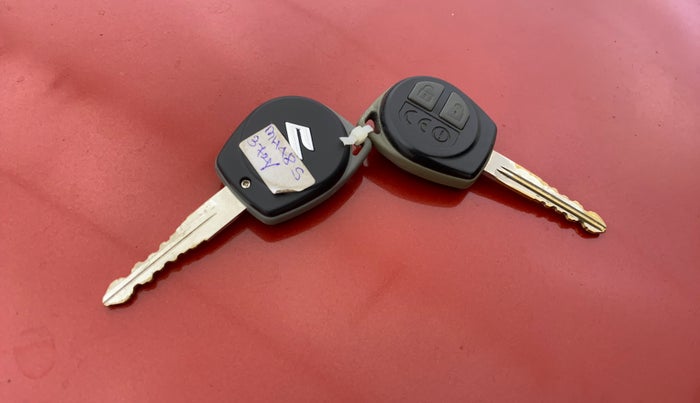 2014 Maruti Swift VXI, Petrol, Manual, 73,057 km, Key Close Up