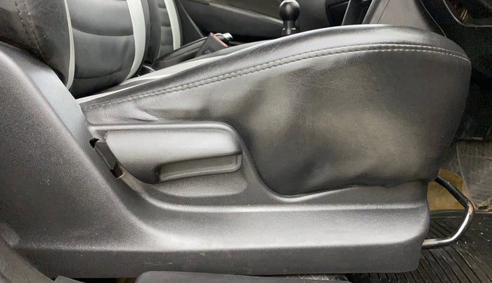 2014 Maruti Swift VXI, Petrol, Manual, 73,057 km, Driver Side Adjustment Panel