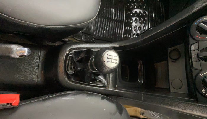 2014 Maruti Swift VXI, Petrol, Manual, 73,057 km, Gear Lever